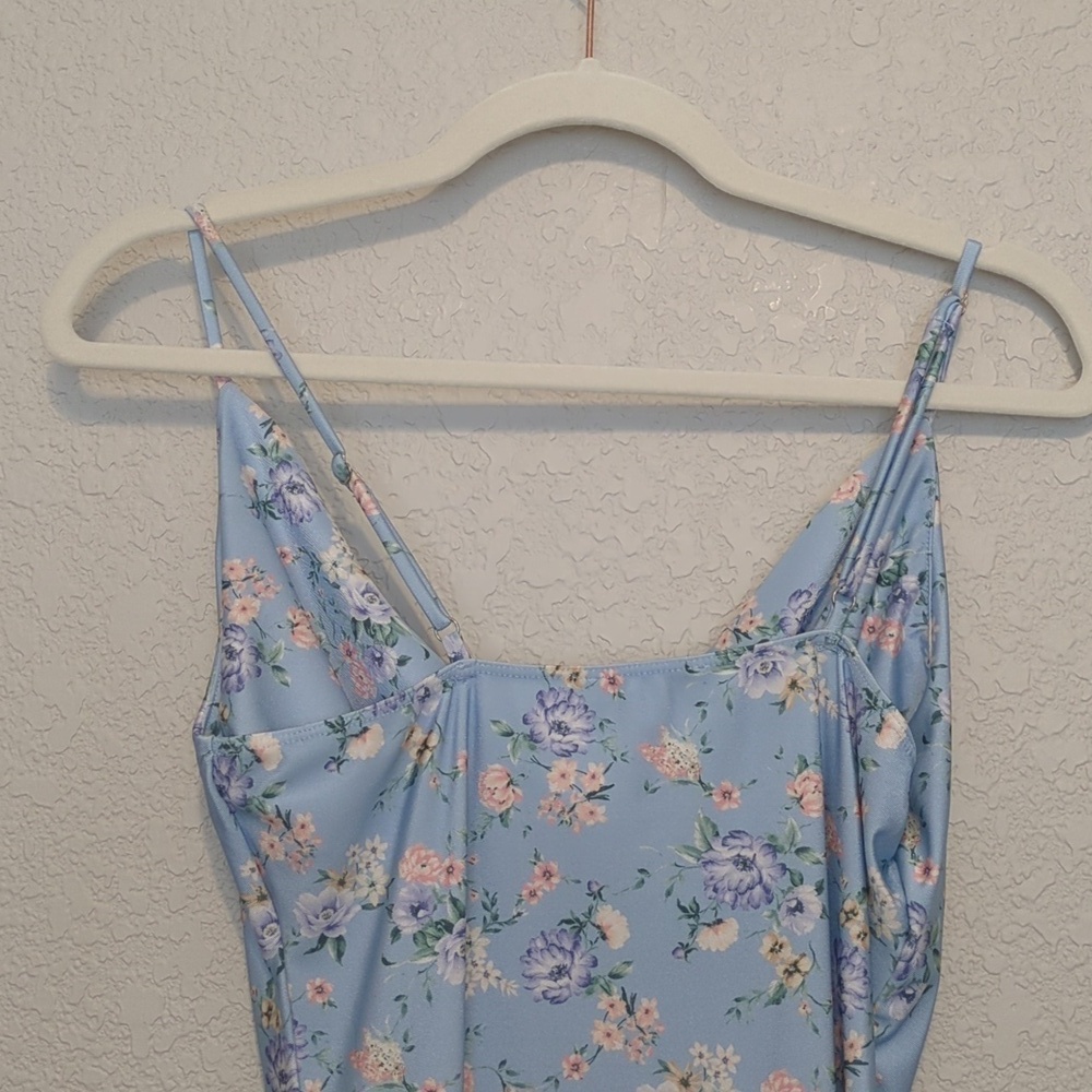 Iris light blue floral sleeveless cowl neck fitted midi dress - Picture 12 of 13